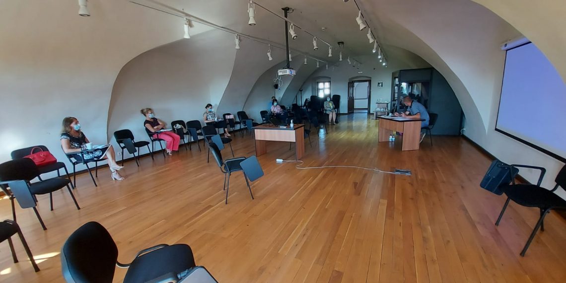 Cum să transformi o comunitate prin turism durabil | Reprezentanții unor localități din Bihor au aflat răspunsuri la un curs dedicat administrațiilor locale din județ