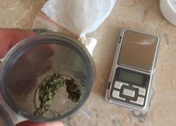 Salontan prins într-o parcare în timp ce vindea amfetamină, condamnat la închisoare pentru trafic de droguri