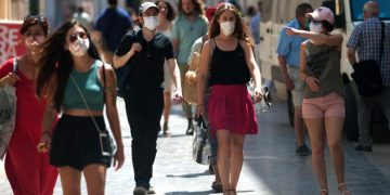 ULTIMA ORĂ | Masca de protecție, OBLIGATORIE în Bihor, în anumite zone