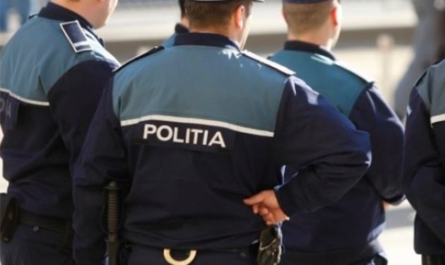Închisoare cu executare pentru doi polițiști CORUPȚI. Pe lângă mita luată, un agent i-a furat banii unui șofer oprit la control
