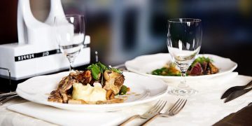 În 22 de comune și orașe din Bihor restaurantele și cafenele NU SE DESCHID din 1 septembrie. Care este motivul