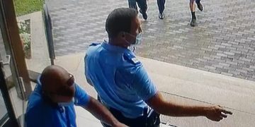 SCANDAL în fața Finanțelor din Oradea! Doi bărbați amețiți de băutură s-au amenințat din cauza unei… datorii (FOTO)