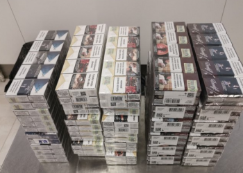 Țigări de contrabandă, vândute la amanet și la geamul garsonierei. Regulile stricte ale afacerii condusă de doi frați