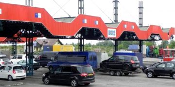 Accesul lucrătorilor transfrontalieri şi tranzitul românilor nu vor fi afectate de ”închiderea” Ungariei