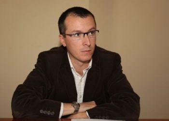 Telefoanele a doi soți judecători, ascultate ILEGAL într-o anchetă DNA | Statul român, obligat să achite DAUNE MORALE