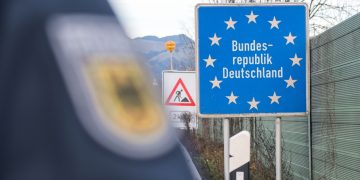 Bihorul rămâne ”zonă de risc” pe lista roșie a Germaniei | Polonia a reluat cursele aeriene regulate dinspre România