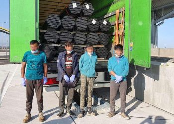 VIDEO. Prima captură la punctul de frontieră Borș II | Afgani descoperiți printre țevile dintr-un camion bulgăresc