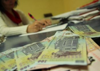 Trei ani de închisoare cu suspendare pentru casierița care a luat peste 200.000 de lei din banii unui spital | Directorul financiar, condamnat pentru neglijență