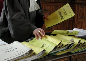 Avocat bihorean, trimis în judecată de DNA. Ar fi falsificat cereri de chemare în judecată, ajutat de o grefieră și o funcționară a Tribunalului Bihor