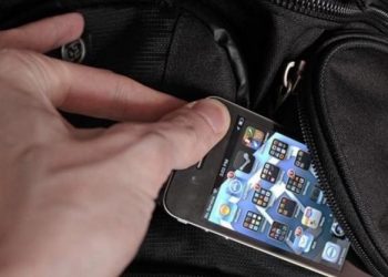 Bihorean arestat după ce ar fi furat un telefon mobil din sediul Ocolului Silvic Tinca