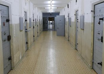 Deținuți morți | Doi bărbați, găsiți fără suflare în aceeași celulă. Un alt deținut a murit în spital
