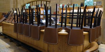 Restricții RIDICATE în orașele Aleșd și Nucet și în 6 comune | Localurile rămân închise în interior în 25 de localități din Bihor