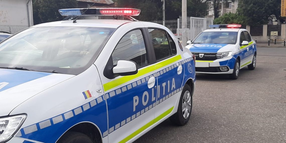 Polițiști de la Rutieră, puși sub control judiciar pentru mită. Ar fi cerut mâncare ca să nu-i amendeze pe șoferii unui restaurant