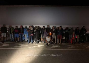 Printre piese auto, spre Ungaria | 25 de sirieni și palestieni au fost găsiți ascunși într-un TIR