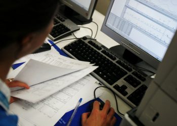 Avocații pot semna și depune unele acte ale firmelor la Registrul Comerțului | Ce alte documente pot ridica sau cere în locul clienților