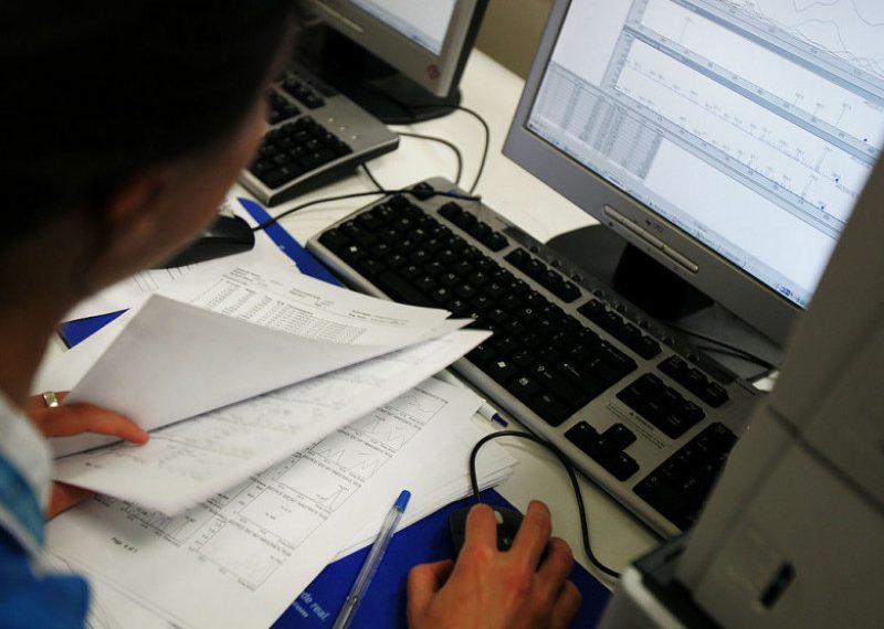 Avocații pot semna și depune unele acte ale firmelor la Registrul Comerțului | Ce alte documente pot ridica sau cere în locul clienților