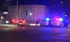 VIDEO. ”Trei mașini de poliție după noi, să moară viața mea” | Un minor a provocat un accident în timp ce era urmărit de Poliție