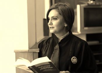 Judecătoarea Adriana Stoicescu: ”Românul ajuns şef nu are nici mamă, nici tată”