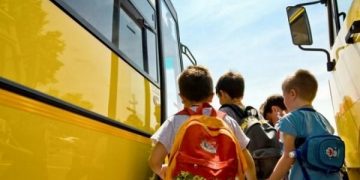 E oficial | Elevii beneficiază de GRATUITATE și la transportul public județean