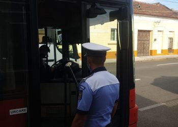 49 de bihoreni, amendați pentru că NU AU PURTAT mască | Peste 1500 de persoane au fost legitimate