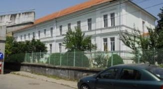 Decizie în cazul acuzelor de VIOLENȚĂ de la un centru de plasament din Oradea | Fostul director al DGASPC Bihor, Călin Puia, sancționat cu avertisment