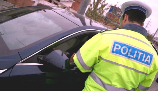 Cum a scăpat un șofer băut de dosar penal: polițistul, medicul și asistenta au luat sânge de la mama acestuia