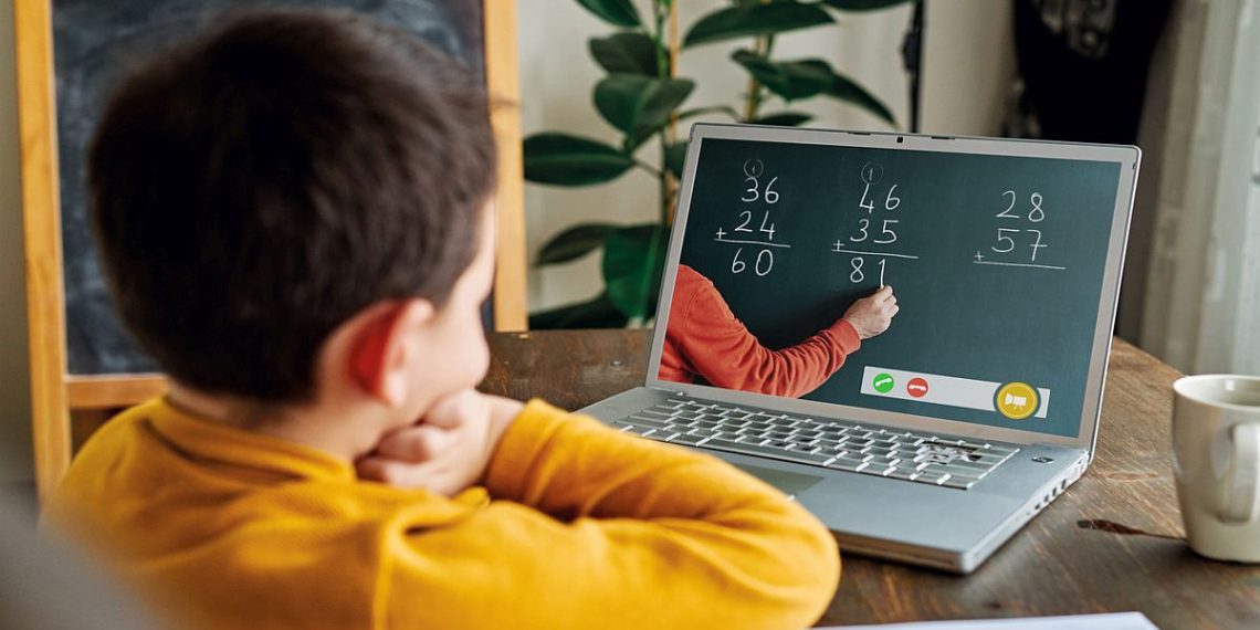 Scenariu roșu la Liceul Ortodox din Oradea și la școala gimnazială din Sântandrei