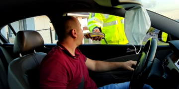Experimentul unui polițist din Bihor | ALCOOLEMIA indicată de etilotest după ce ne dezinfectăm cu spirt în mașină