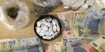 VIDEO | Grupare de traficanți de droguri din Oradea, DESFIINȚATĂ de polițiștii BCCO și procurorii DIICOT. Patru suspecți au fost reținuți