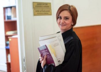 Judecătoarea Adriana Stoicescu: ”Ura faţă de Dumnezeu este motorul lumii noastre. A voastre, de fapt.”