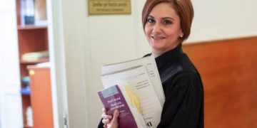 Judecătoarea Adriana Stoicescu: ”Ura faţă de Dumnezeu este motorul lumii noastre. A voastre, de fapt.”