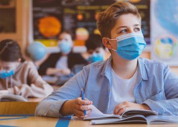 Echipamente de protecție, CONTAINERE sanitare mobile pentru școli și tablete pentru învățământul online, cumpărate prin PROIECTE europene
