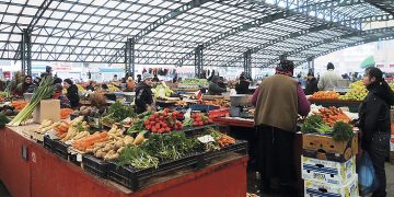 Ce soluții au găsit primarii din Bihor ca să țină deschise piețele