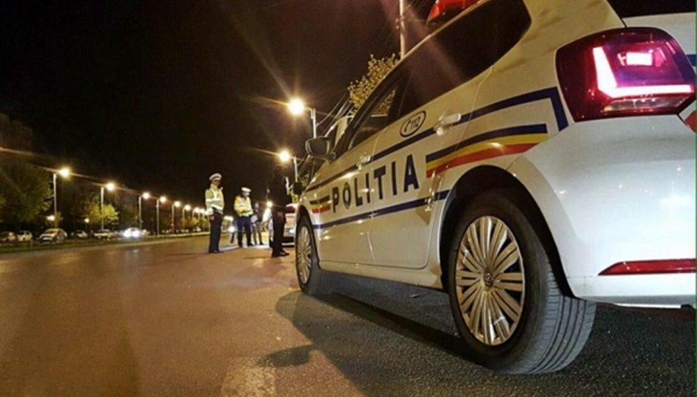 RESTRICȚII MAJORE | Circulația interzisă pe timpul nopții, magazine închise la ora 21, școli doar online. Masca, OBLIGATORIE în toată țara