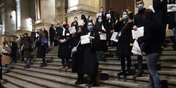 PROTESTE ale avocaților în mai multe orașe | Sunt acuzate greșeli URIAȘE la examenul de definitivat
