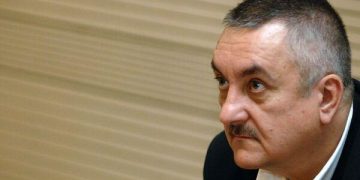 Postări pe Facebook la adresa fostului coordonator al activității de transplant din România, ”amendate” cu 20.000 de lei de instanță