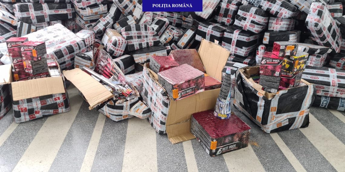 PERCHEZIȚII la coletele cu ”bubuieli”| Peste 7 TONE de artificii, petarde și rachete, confiscate de polițiști dintr-un depozit din Oradea