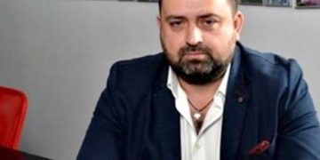 Un procuror acuzat că ar fi cerut unei victime dintr-un dosar să întrețină relații intime pentru o soluție favorabilă a trecut ”la milimetru” pe lângă EXCLUDEREA din magistratură