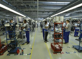 Șomajul tehnic pentru domeniile restricționate din cauza COVID-19, prelungit până în iunie 2021