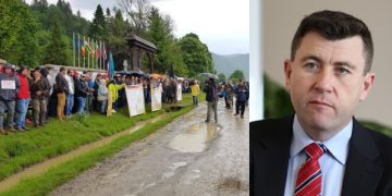 Amenda dată unui președinte de CJ în cazul protestului de la cimitirul militar din Valea Uzului, anulată de Tribunal