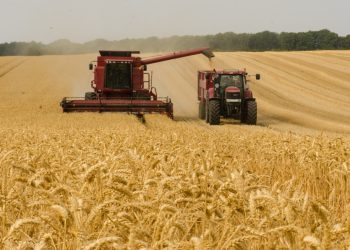 Fermierii vor beneficia de reducerea accizei la motorină încă trei ani