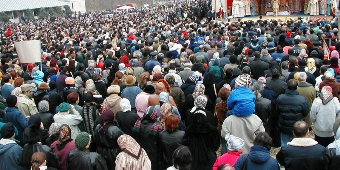 Interzicerea de către CNSU a participării la pelerinaje a persoanelor din alte localități, ANULATĂ de instanță