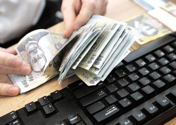 Impozitarea pensiilor speciale și a celor de serviciu, discutată de Curtea Constituțională