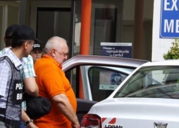 Fostul șef al Serviciului Expertiză medicală Bihor, Vasile Sălăjan, trimis în judecată | Ar fi luat mită de la 491 de pacienți în 25 de zile