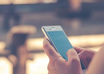 Cum aleg firmele să se promoveze de sărbători