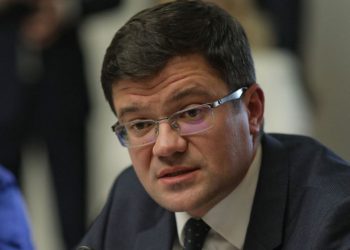 22 de tone de TABLĂ – șpaga pentru un fost ministru | Ce oferea în schimbul mitei