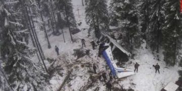 7 ani de la PRĂBUȘIREA avionului cu medici în Apuseni | Comemorare la locul accidentului