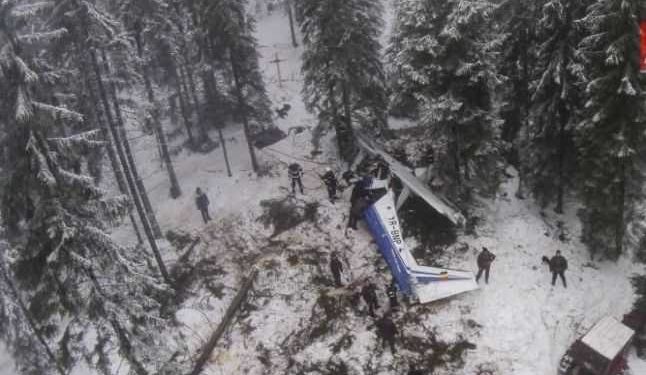 7 ani de la PRĂBUȘIREA avionului cu medici în Apuseni | Comemorare la locul accidentului