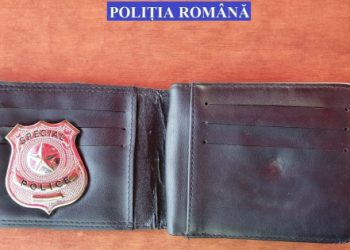 Metoda ”Maradona” | Doi falși polițiști, prinși cu ajutorul Poliției din Oradea, după ce au înșelat un bătrân de 83 de ani