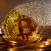 Bitcoin este în cădere | Piaţa de monede virtuale a scăzut cu 100 de miliarde de dolari în ultimele 48 de ore